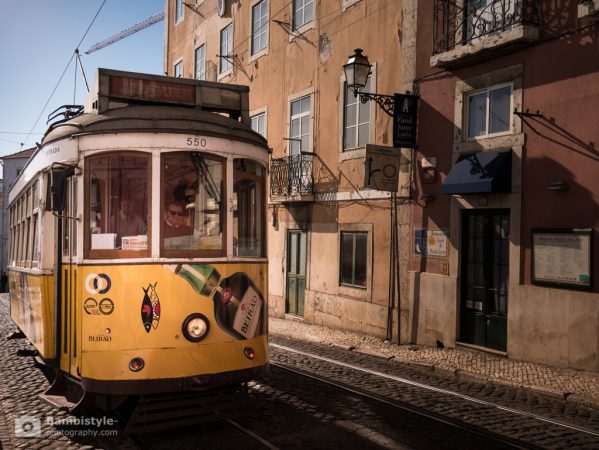 Lissabon Straßenbahn Gelb